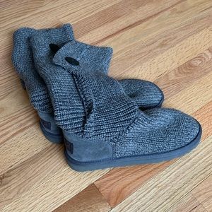 Ugh Boots classic cardy Size 8